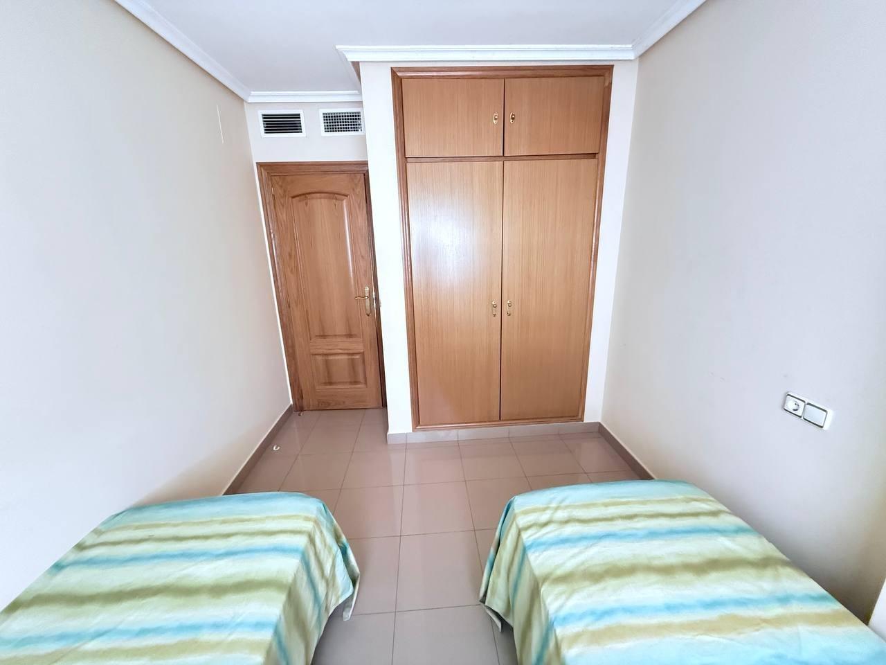 4-Bedroom Apartment in Orihuela Costa - Image 36