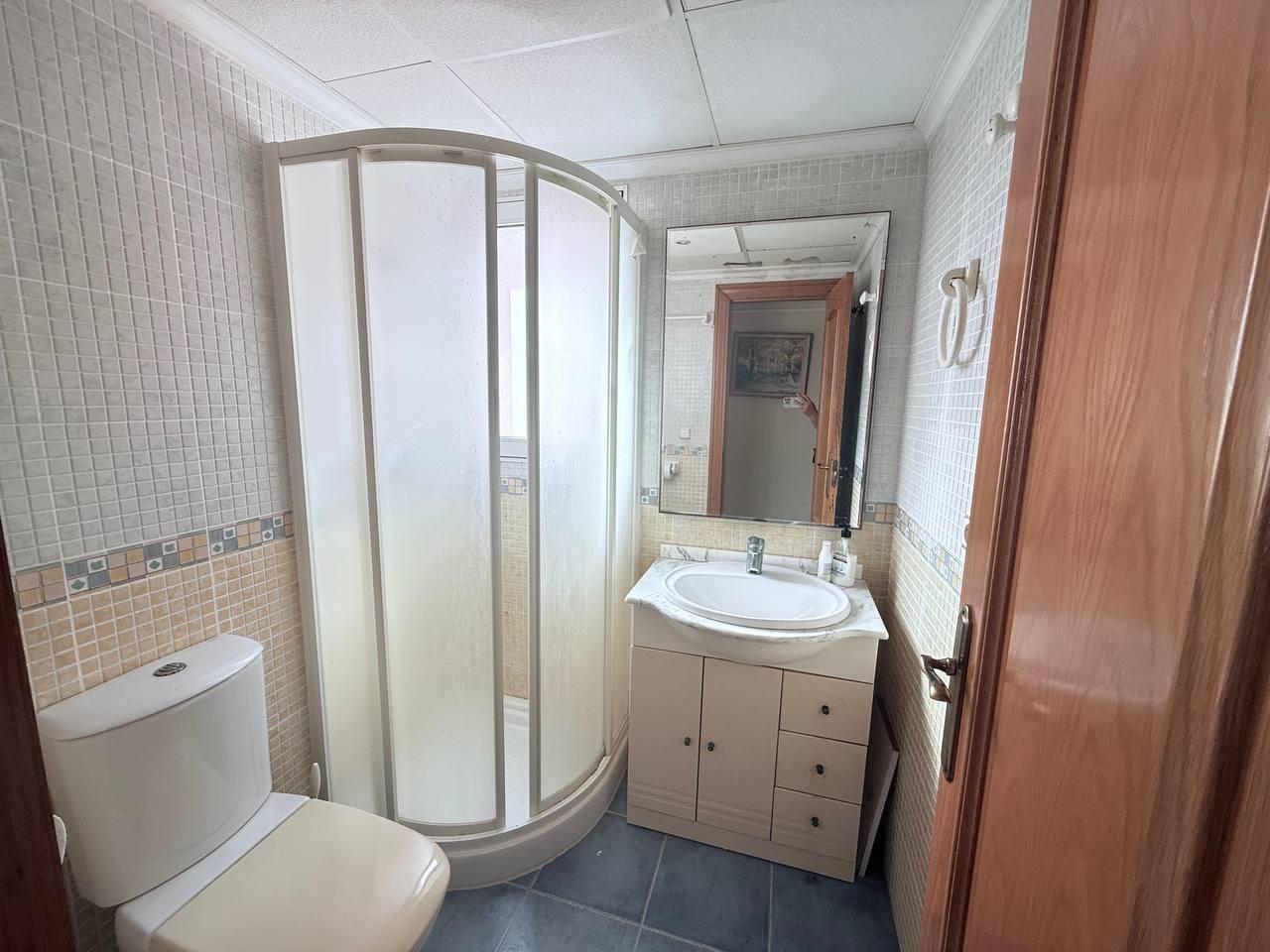 4-Bedroom Apartment in Orihuela Costa - Image 37