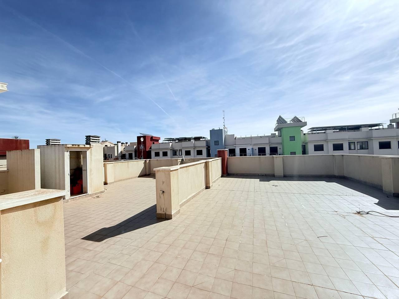 4-Bedroom Apartment in Orihuela Costa - Image 40