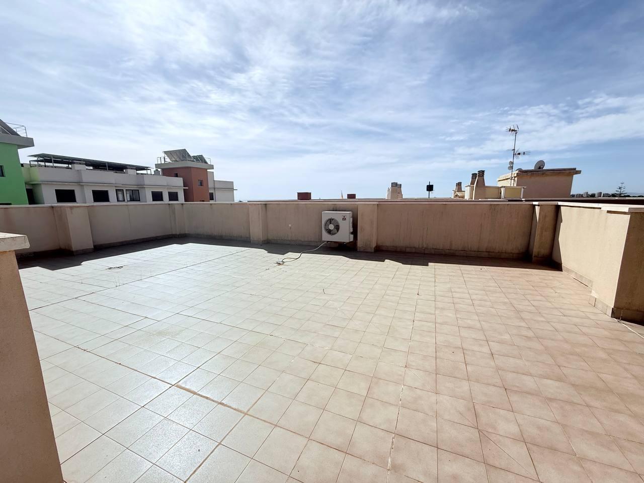 4-Bedroom Apartment in Orihuela Costa - Image 43