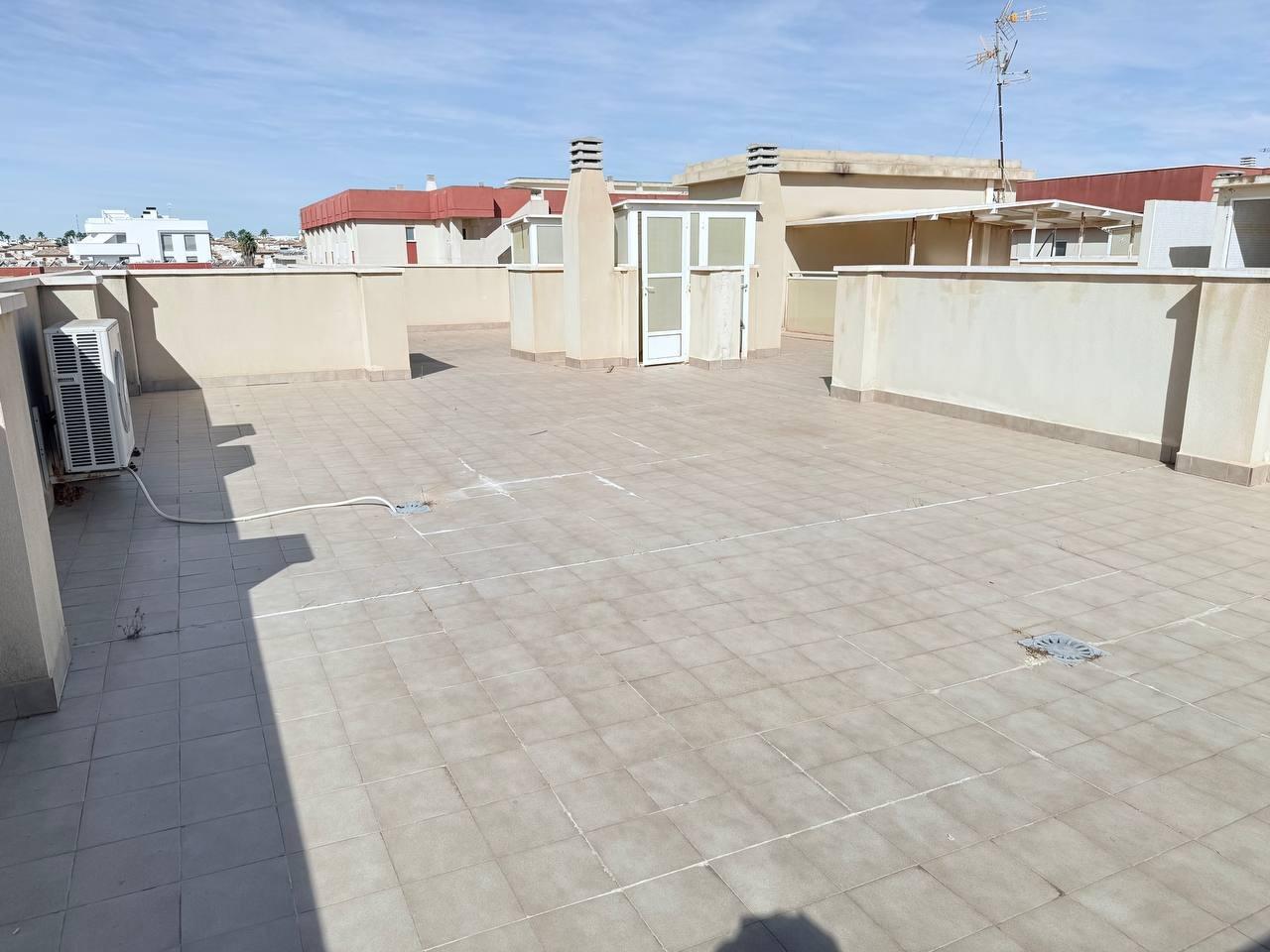 4-Bedroom Apartment in Orihuela Costa - Image 47