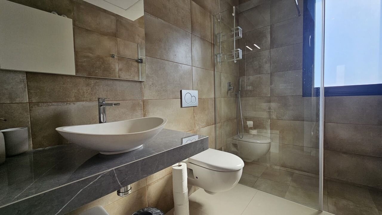 6-Bedroom Villa in Villamartín-las Filipinas, Orihuela Costa - Image 20