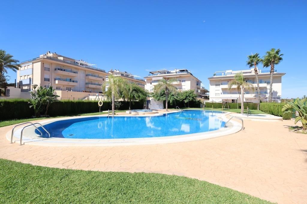 3-Bedroom Penthouse in Pilar de la Horadada - Image 1