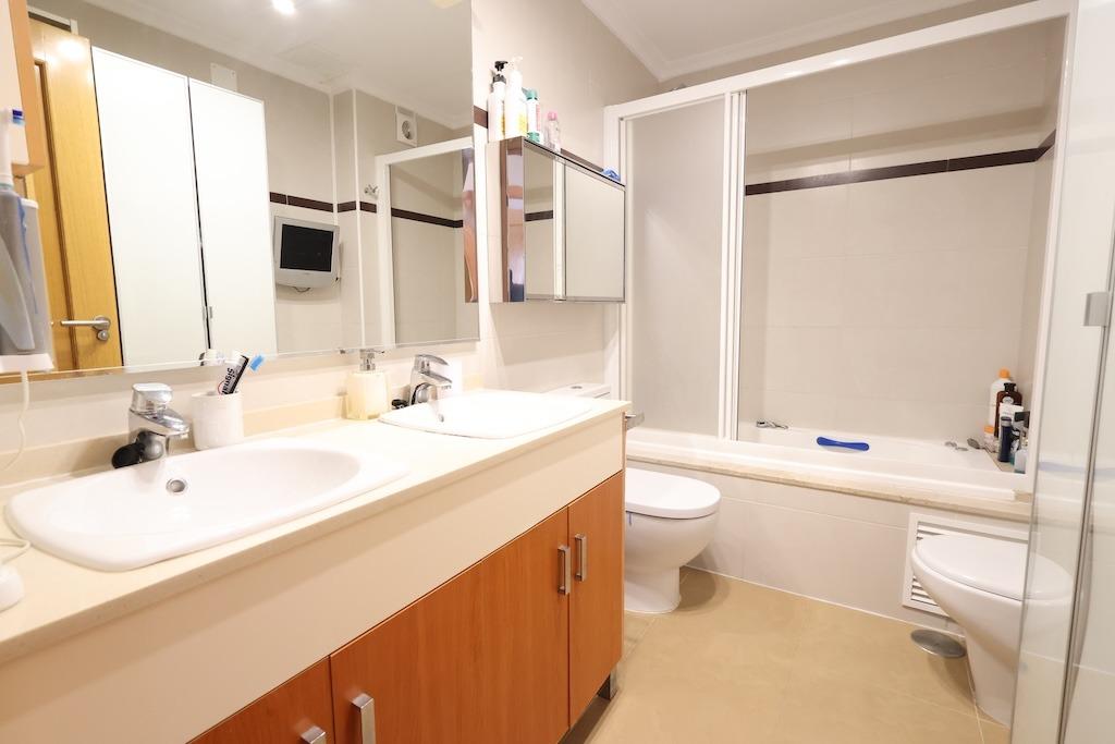 3-Bedroom Penthouse in Pilar de la Horadada - Image 17