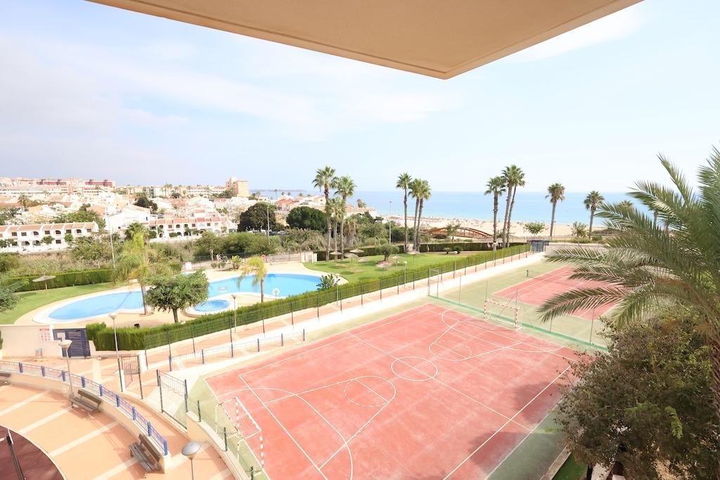 3-Bedroom Penthouse in Pilar de la Horadada - Image 21