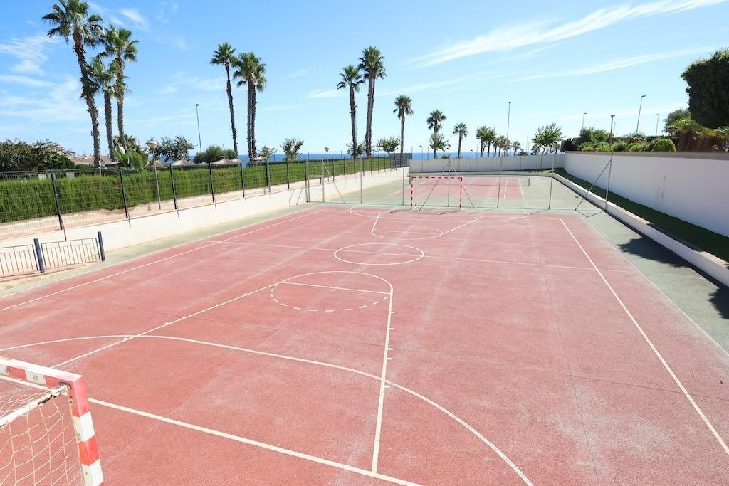 3-Bedroom Penthouse in Pilar de la Horadada - Image 30