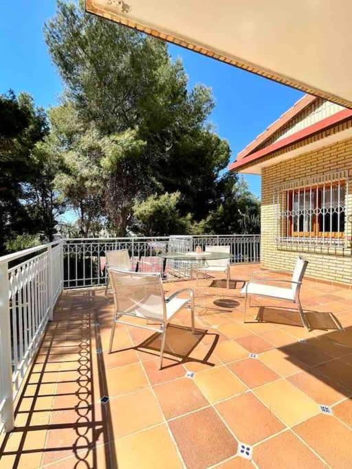 Villa met 4 Slaapkamers in Campoamor, Orihuela Costa - Image 10