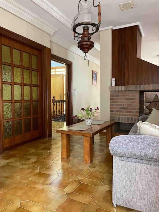 Villa met 4 Slaapkamers in Campoamor, Orihuela Costa - Image 27