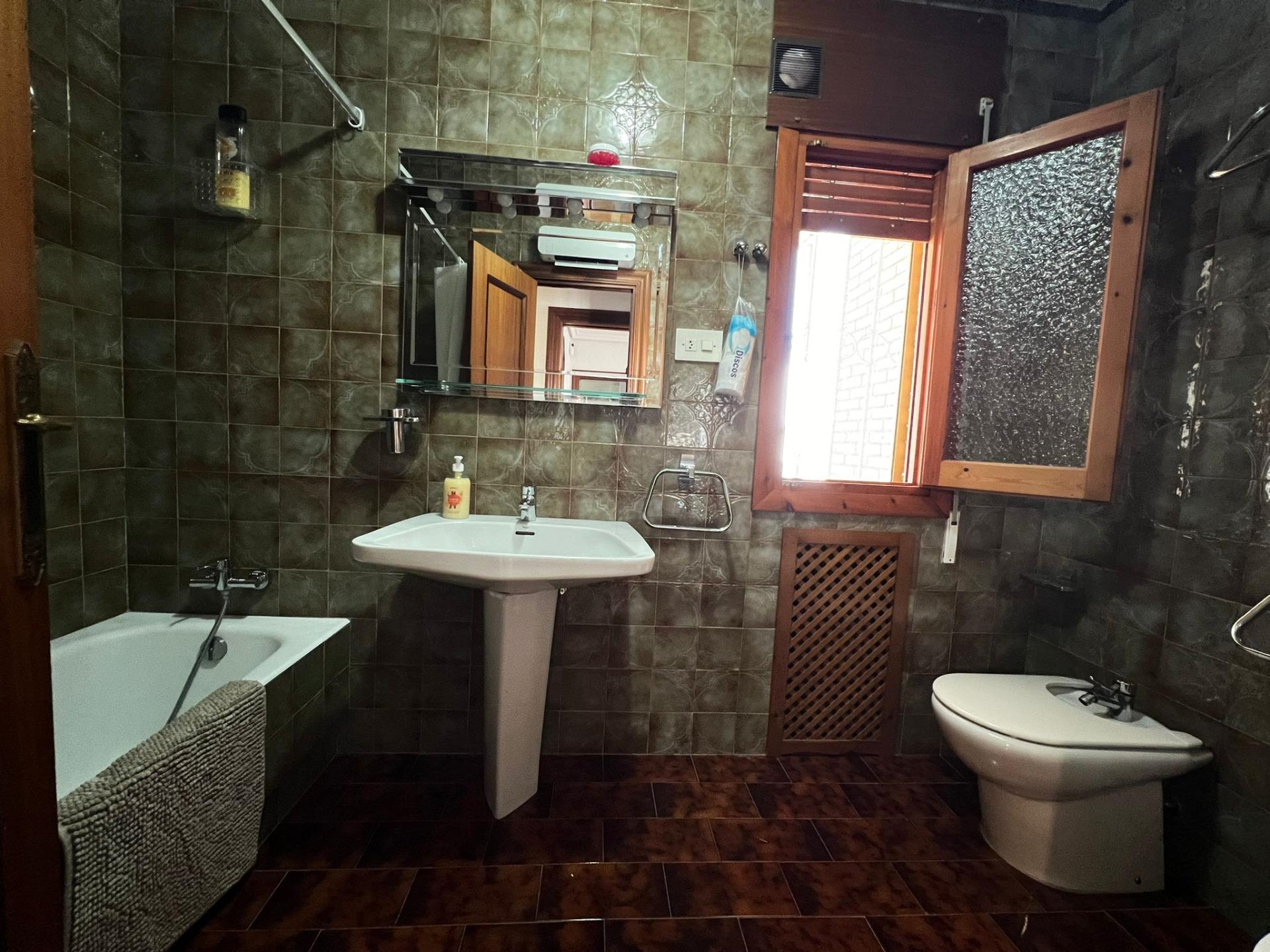 Villa met 4 Slaapkamers in Campoamor, Orihuela Costa - Image 47