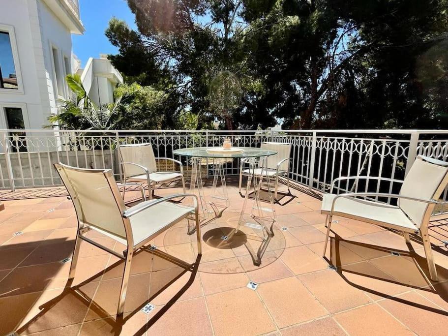 Villa met 4 Slaapkamers in Campoamor, Orihuela Costa - Image 9