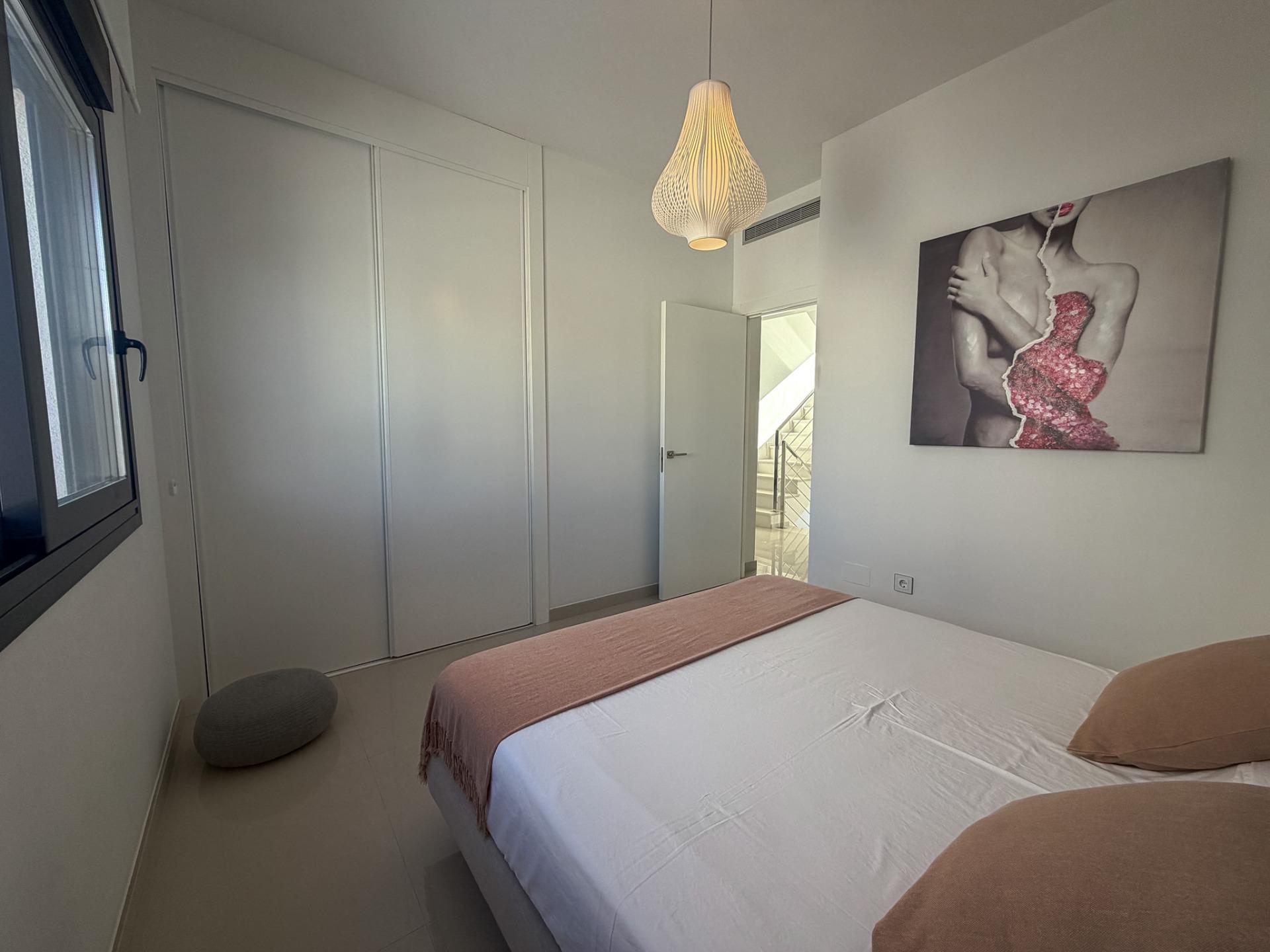 4-Bedroom Villa in San Miguel de Salinas - Image 22