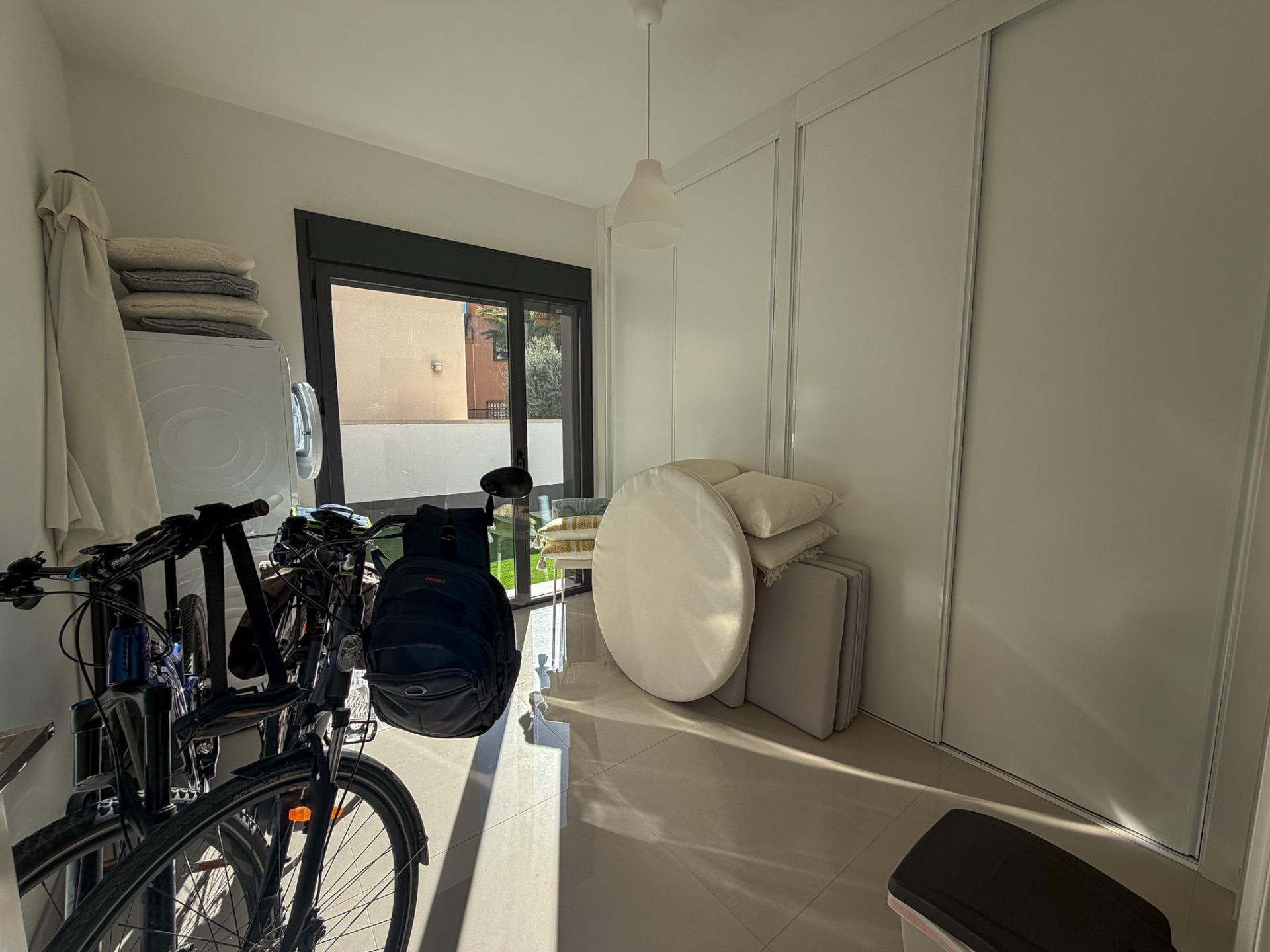 4-Bedroom Villa in San Miguel de Salinas - Image 27