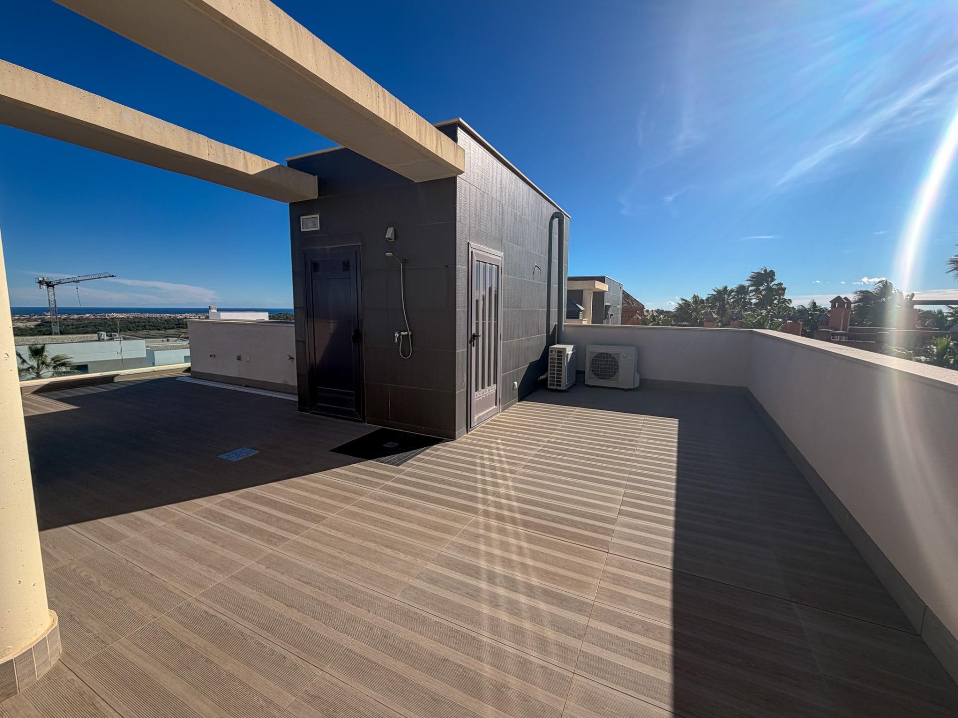 4-Bedroom Villa in San Miguel de Salinas - Image 30