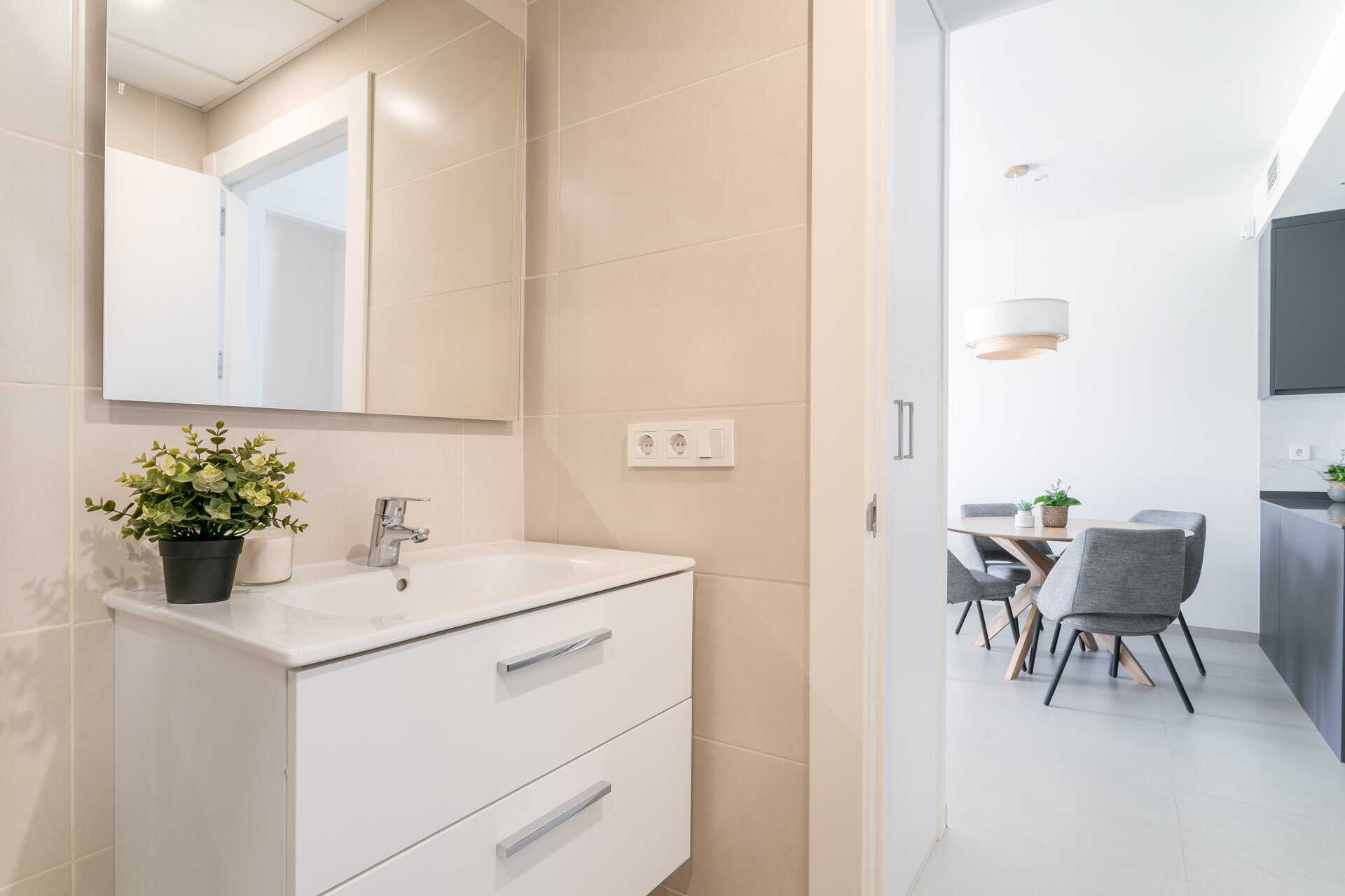 2-Bedroom Apartment in Torrevieja - Image 14