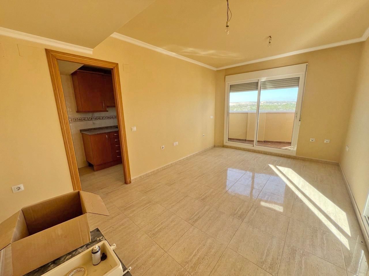 2-Bedroom Penthouse in Puerto Deportivo, Guardamar del Segura - Image 3