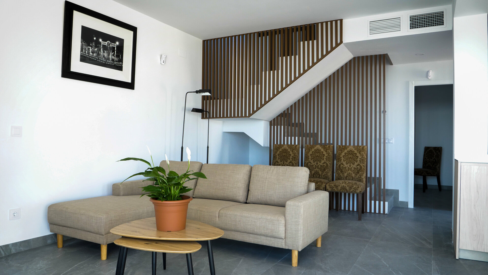 3-Bedroom Semi-Detached House in Polop - Image 9
