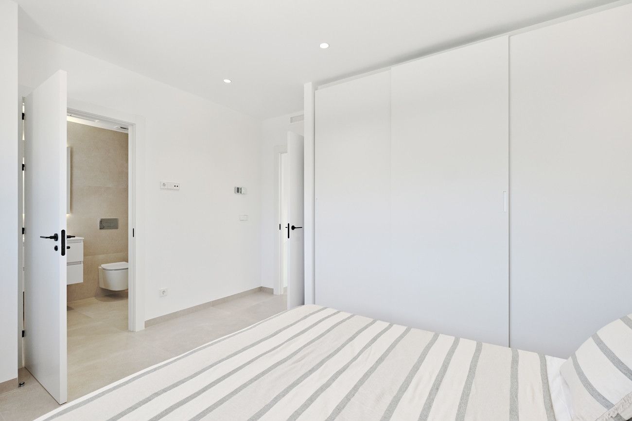 3-Bedroom Villa in Lomas de Cabo Roig, Orihuela Costa - Image 12