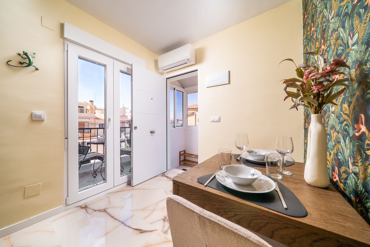 1-Bedroom Apartment in La Siesta - El Salado - Torreta, Torrevieja - Image 2
