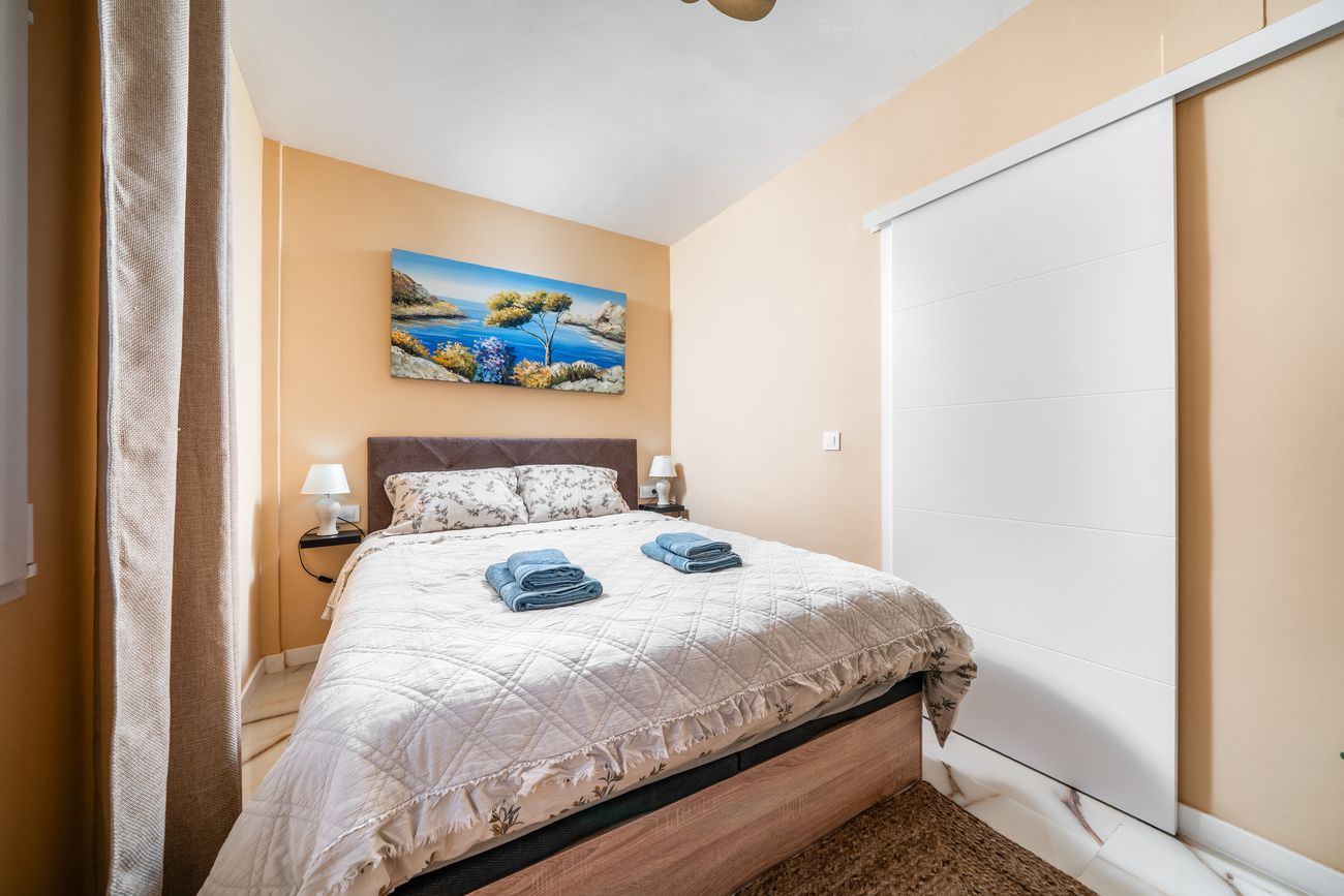 1-Bedroom Apartment in La Siesta - El Salado - Torreta, Torrevieja - Image 4