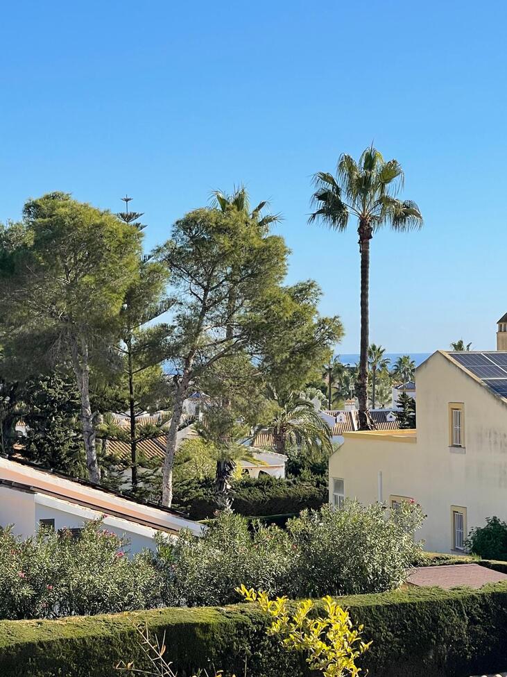 3-Bedroom Villa in Orihuela Costa - Image 10