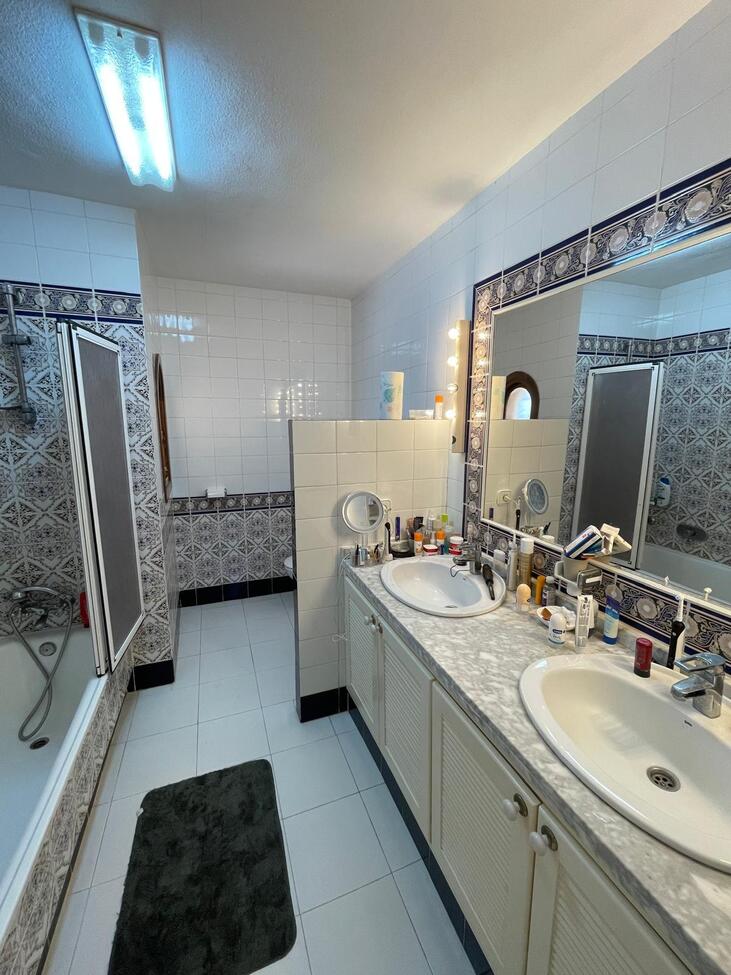 3-Bedroom Villa in Orihuela Costa - Image 25