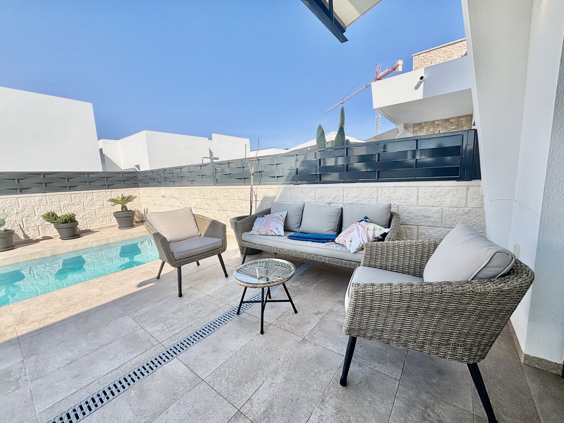 3-Bedroom Detached House in Benijófar - Image 3