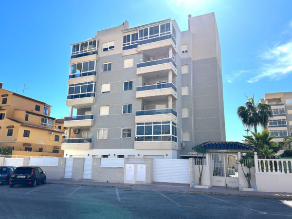 3 magamistuba - Esimese korruse korter - Torrevieja