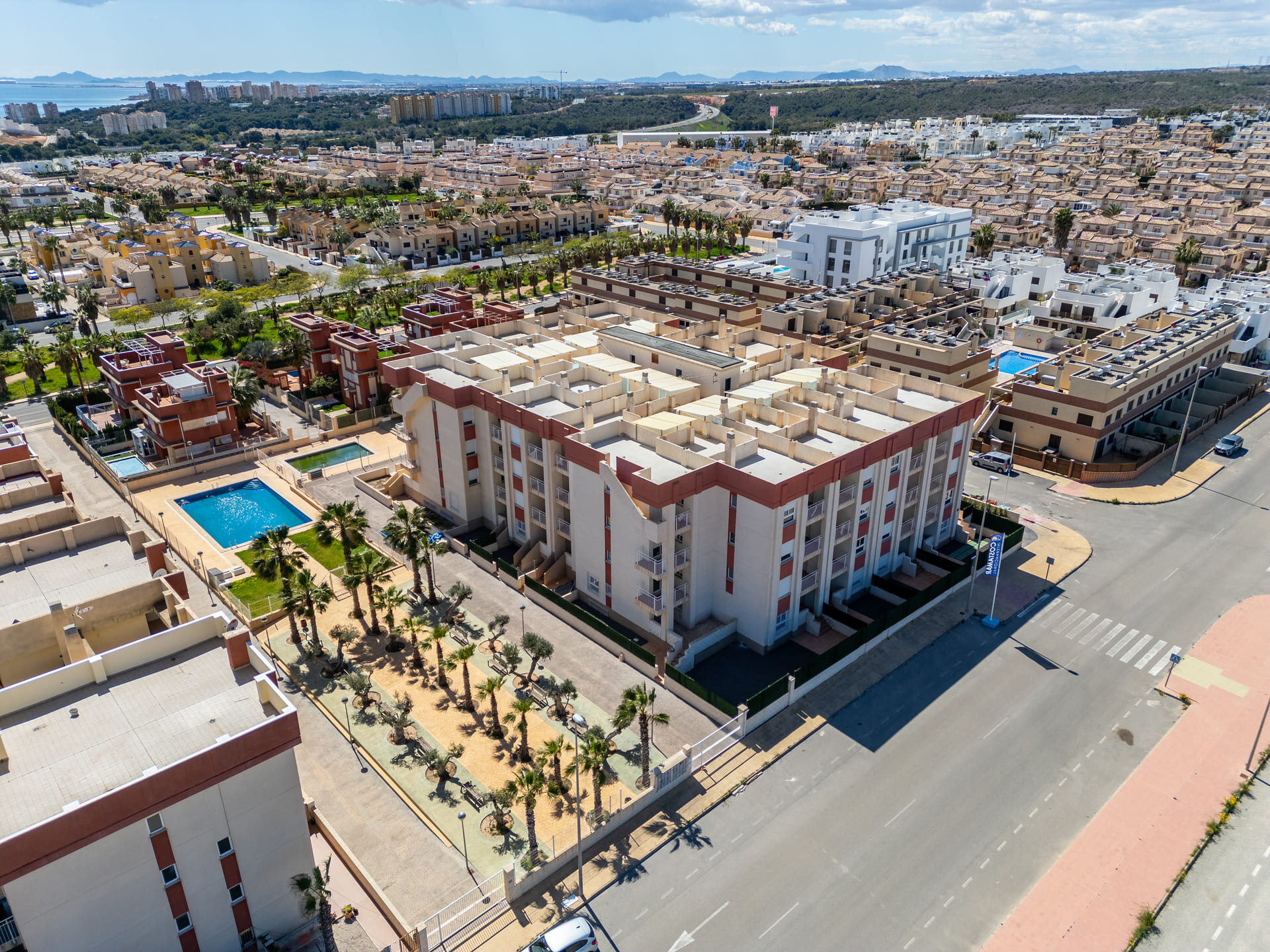 2-Bedroom Penthouse Apartment in Orihuela Costa - Image 9