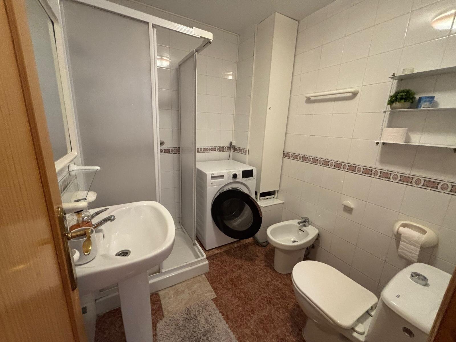 3-Bedroom Apartment in Playa del Cura, Torrevieja - Image 3