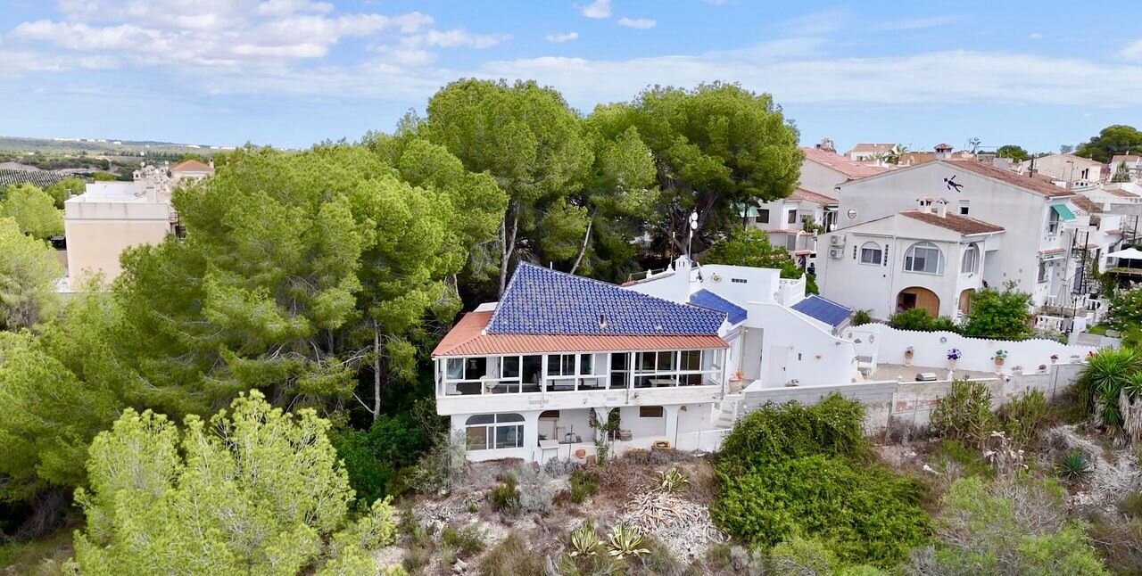 3-Bedroom Villa in Pinar de Campoverde, Pilar de la Horadada - Image 1