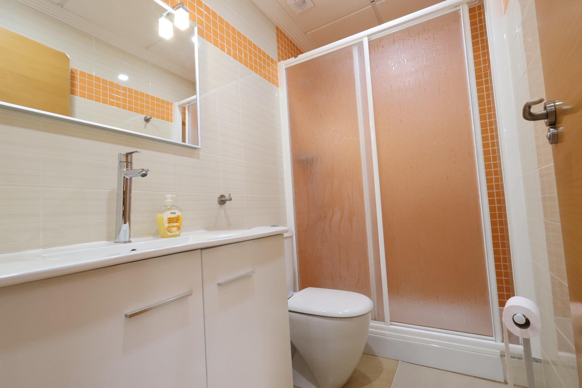 Apartamento de 2 Dormitorios en Lomas de Cabo Roig, Orihuela Costa - Image 10