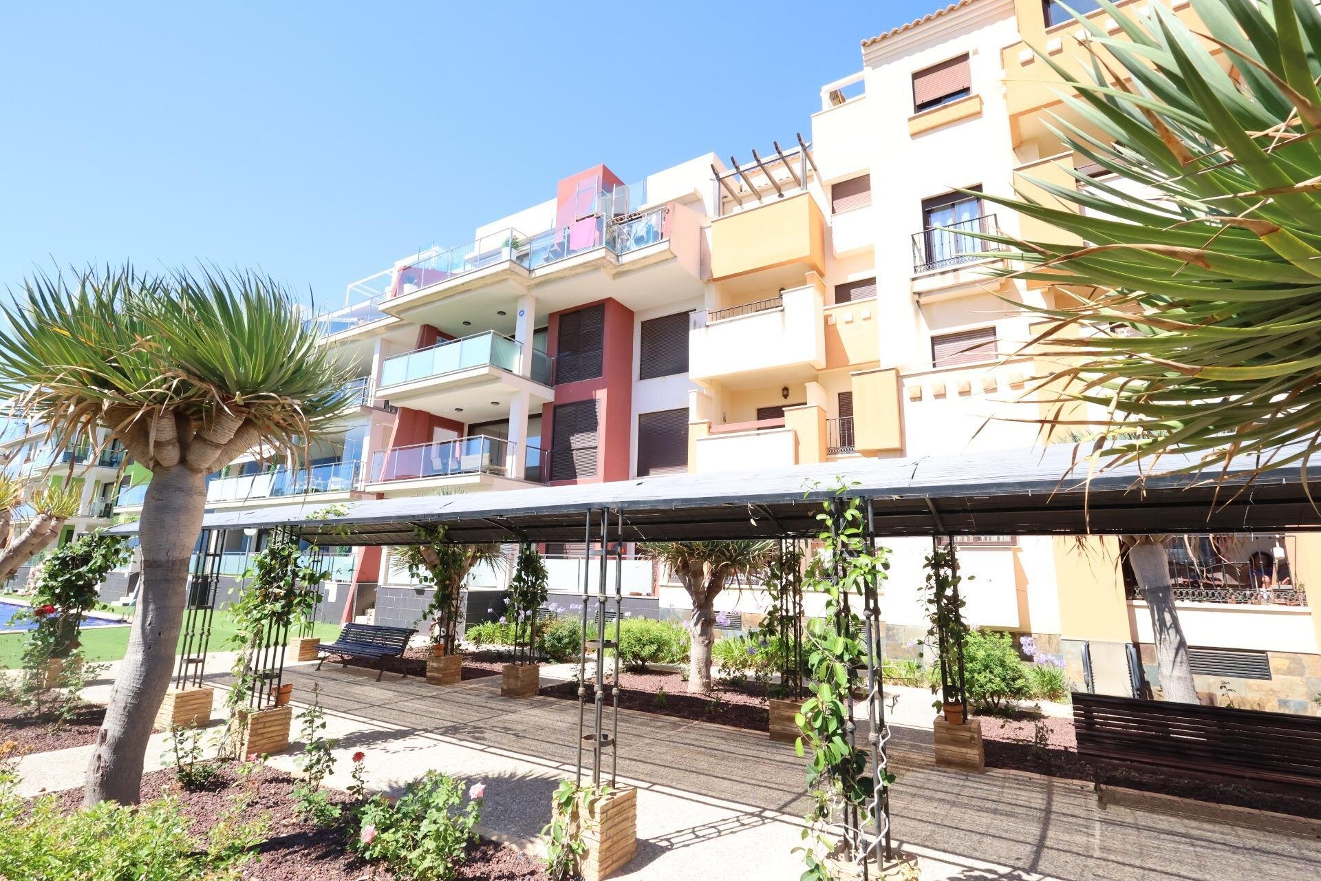 Apartamento de 2 Dormitorios en Lomas de Cabo Roig, Orihuela Costa - Image 16