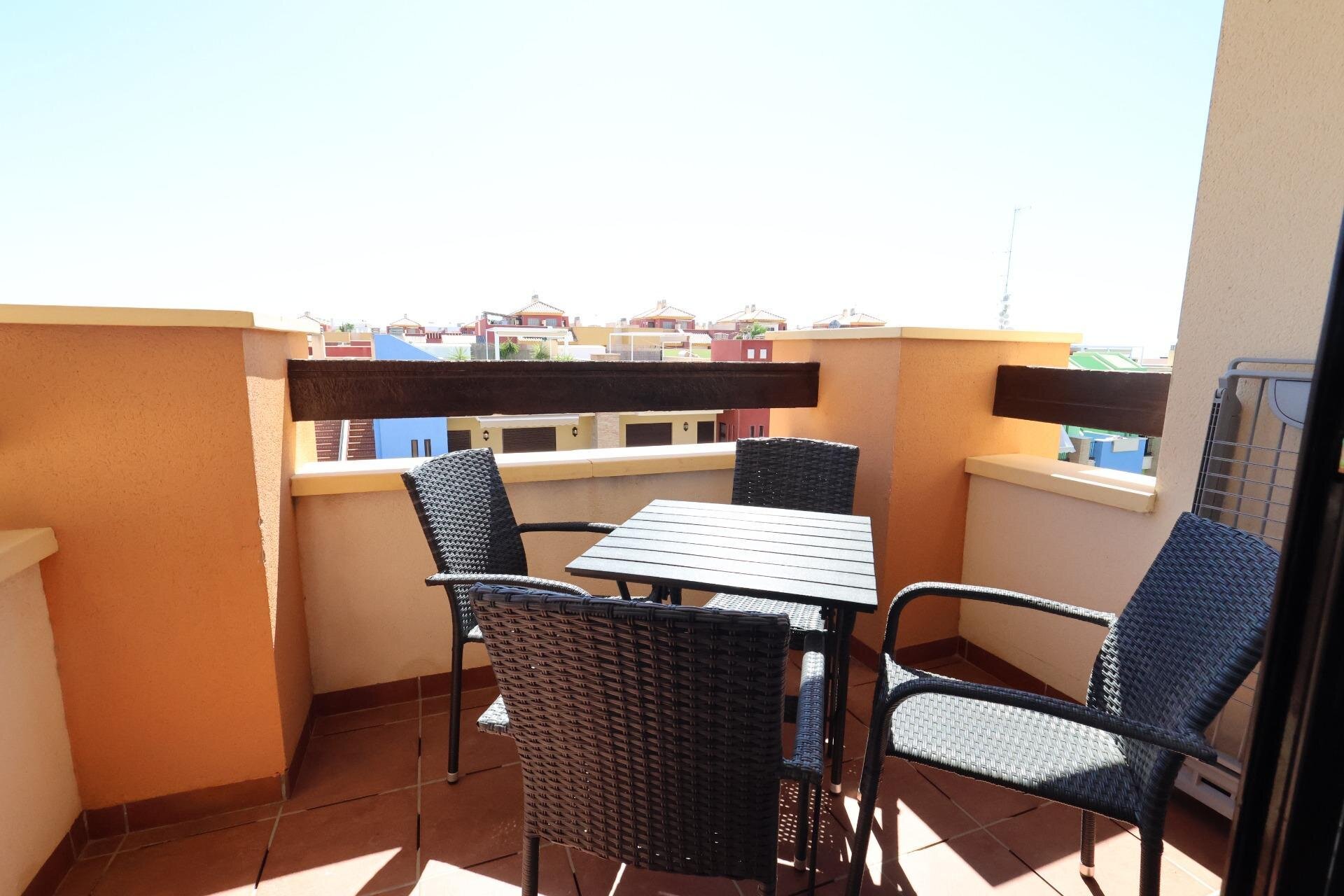 Apartamento de 2 Dormitorios en Lomas de Cabo Roig, Orihuela Costa - Image 2