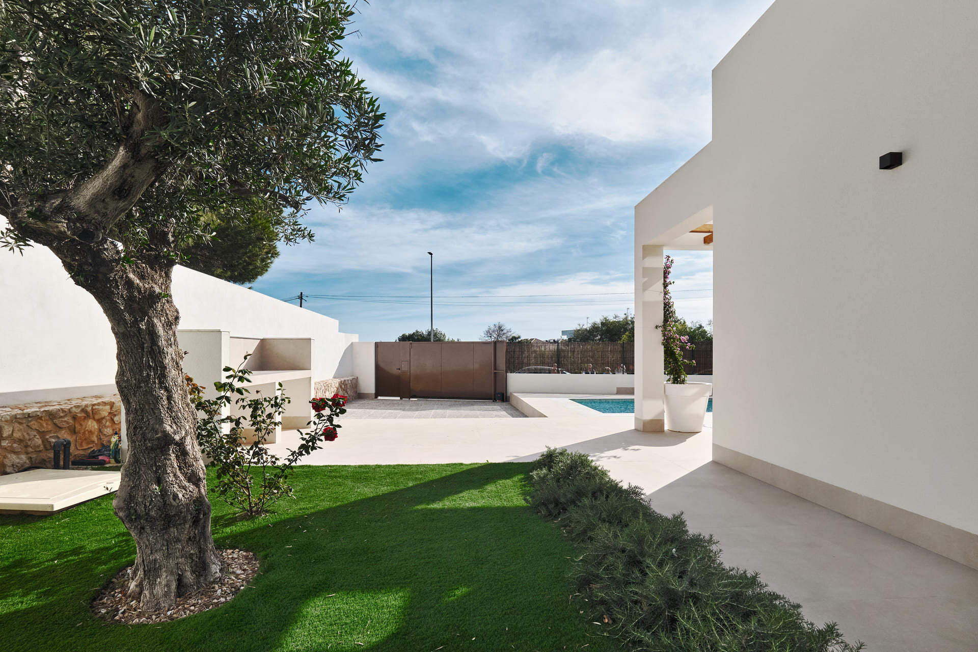 3-Bedroom Detached House in Orihuela Costa - Image 4