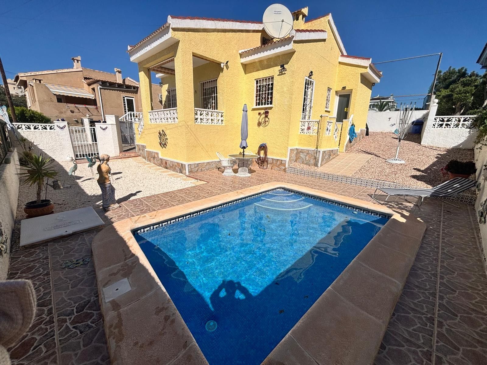 2-Bedroom Villa in La Marquesa, Rojales - Image 1