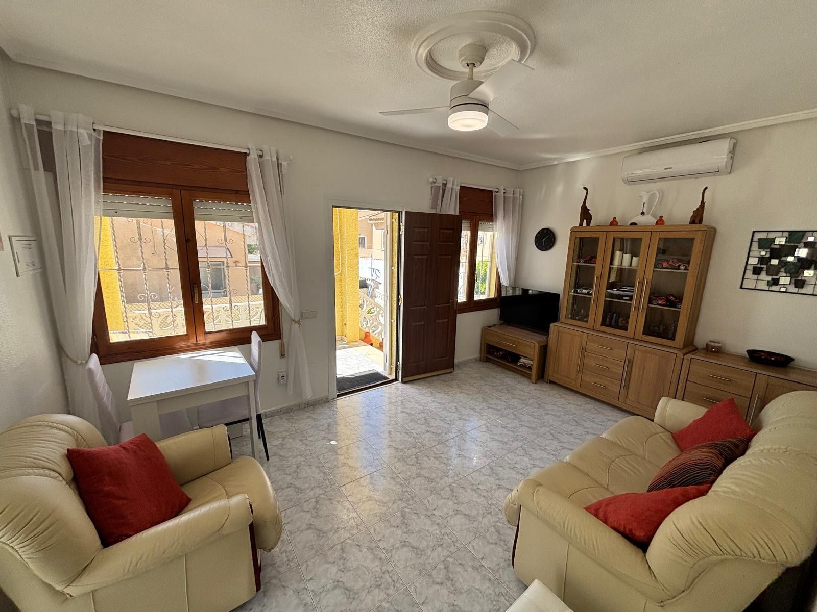 2-Bedroom Villa in La Marquesa, Rojales - Image 14