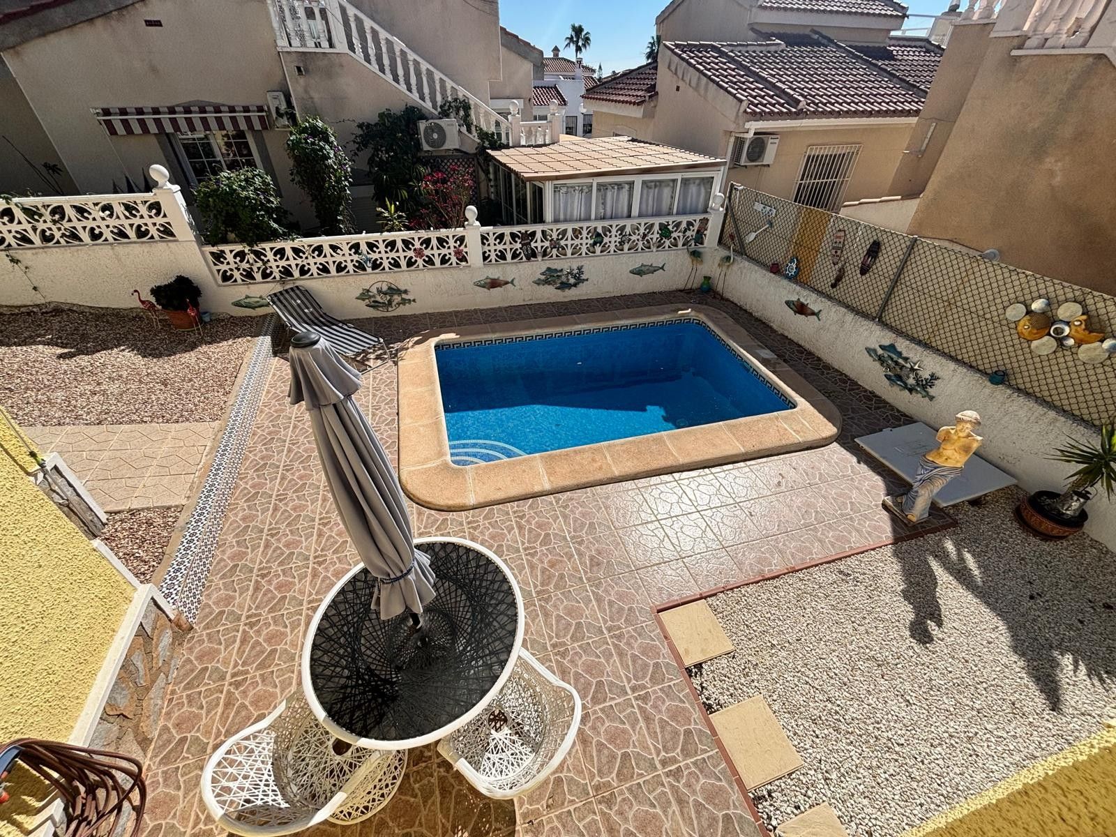2-Bedroom Villa in La Marquesa, Rojales - Image 2