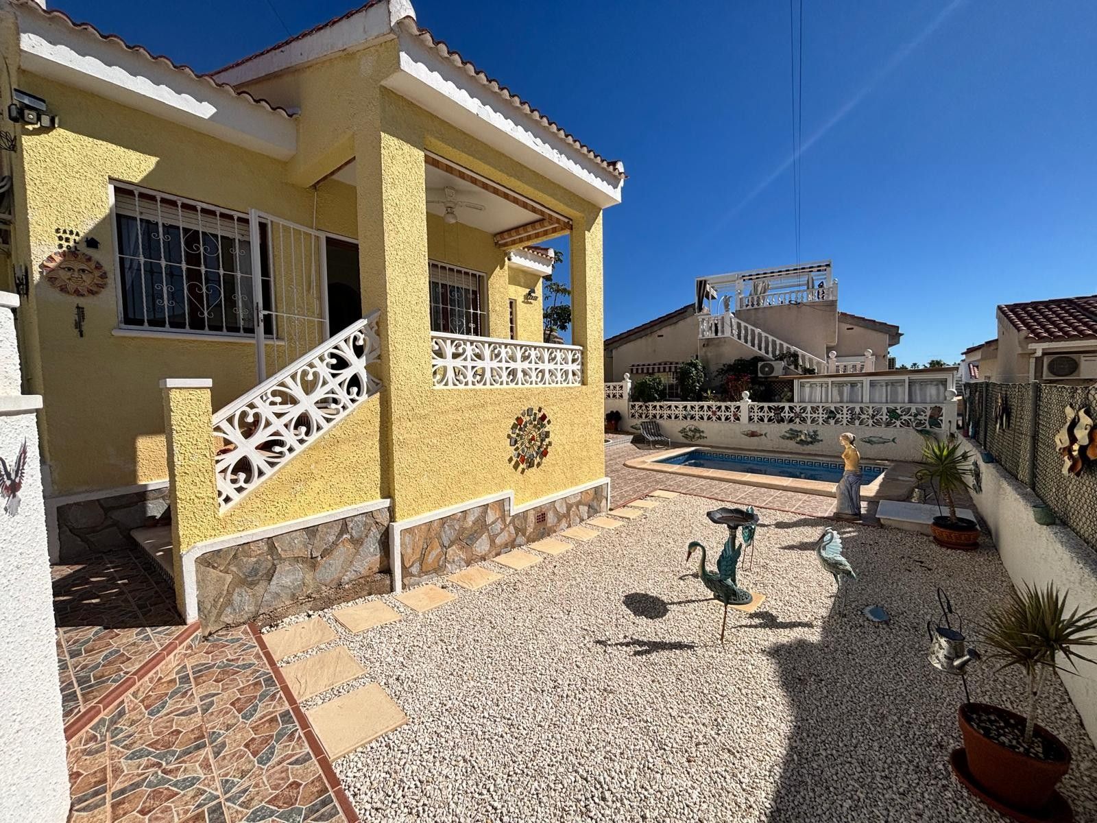 2-Bedroom Villa in La Marquesa, Rojales - Image 4