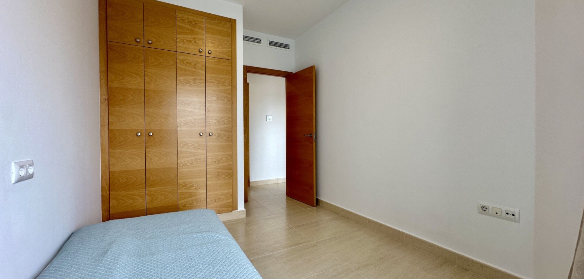 3-Bedroom Apartment in Pueblo 9, San Miguel de Salinas - Image 15