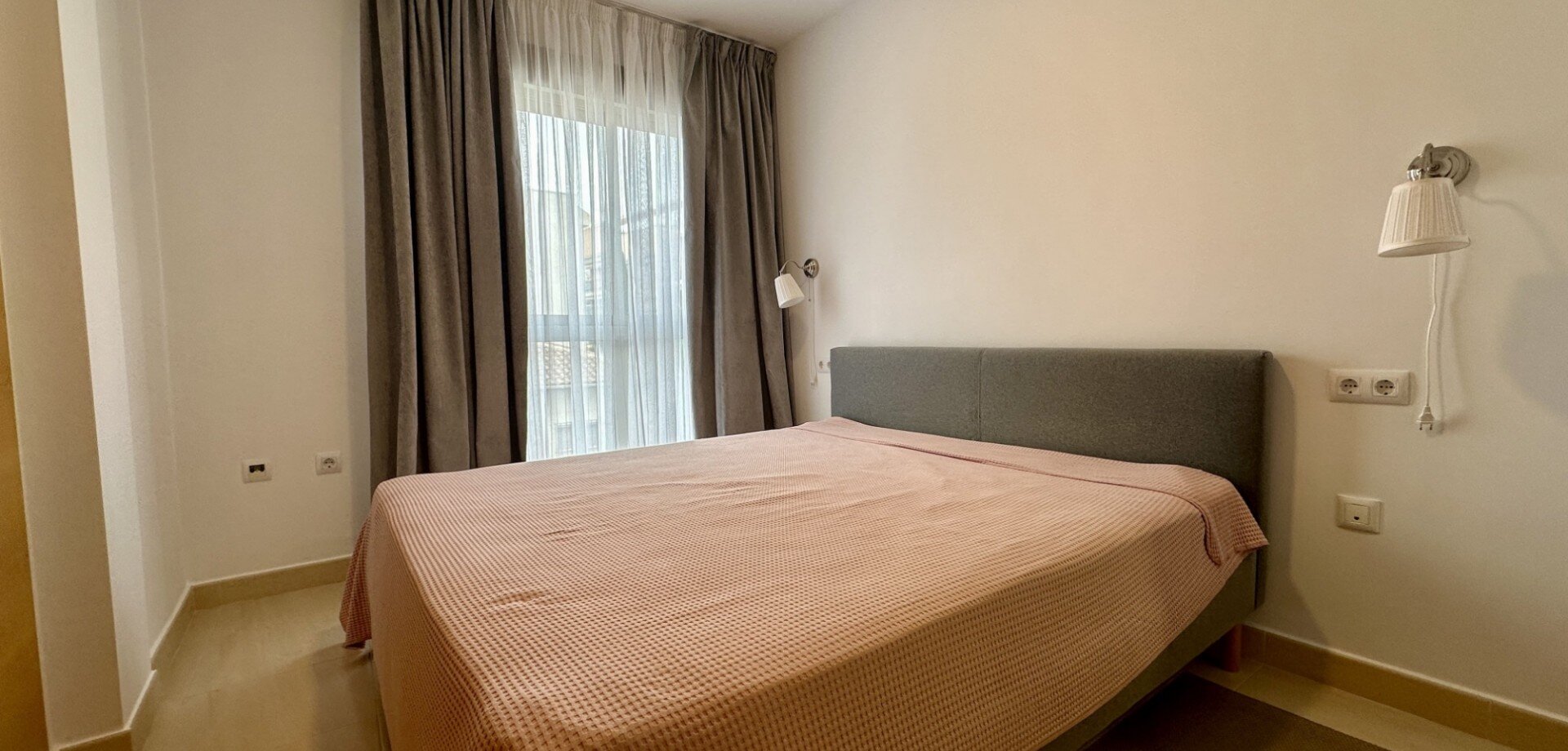 3-Bedroom Apartment in Pueblo 9, San Miguel de Salinas - Image 3