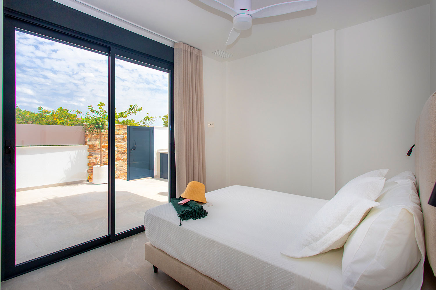 3-Bedroom Townhouse in Sucina - Image 13