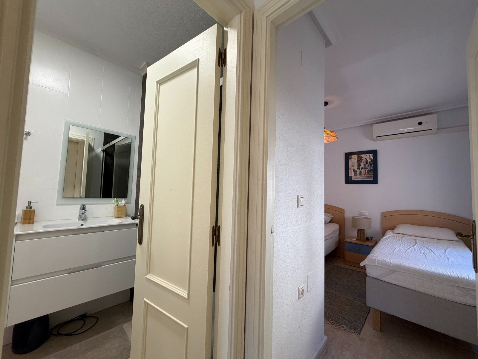 2-Bedroom Apartment in La Florida, Orihuela Costa - Image 15