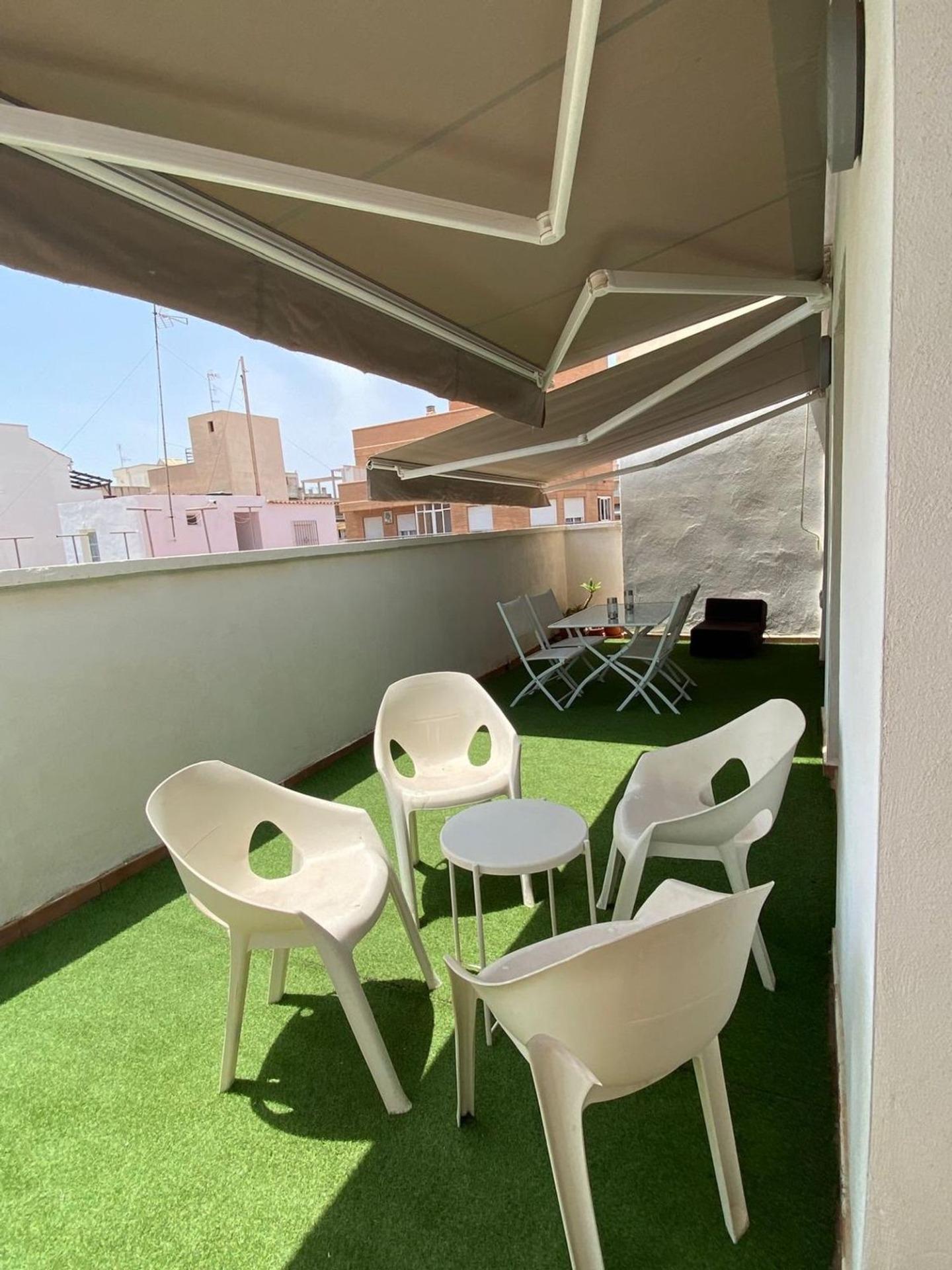 5-Bedroom Villa in Centro, Torrevieja - Image 10