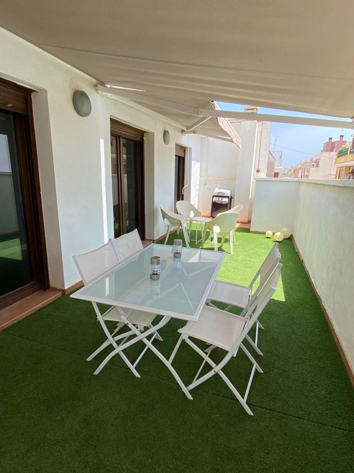 5-Bedroom Villa in Centro, Torrevieja - Image 11