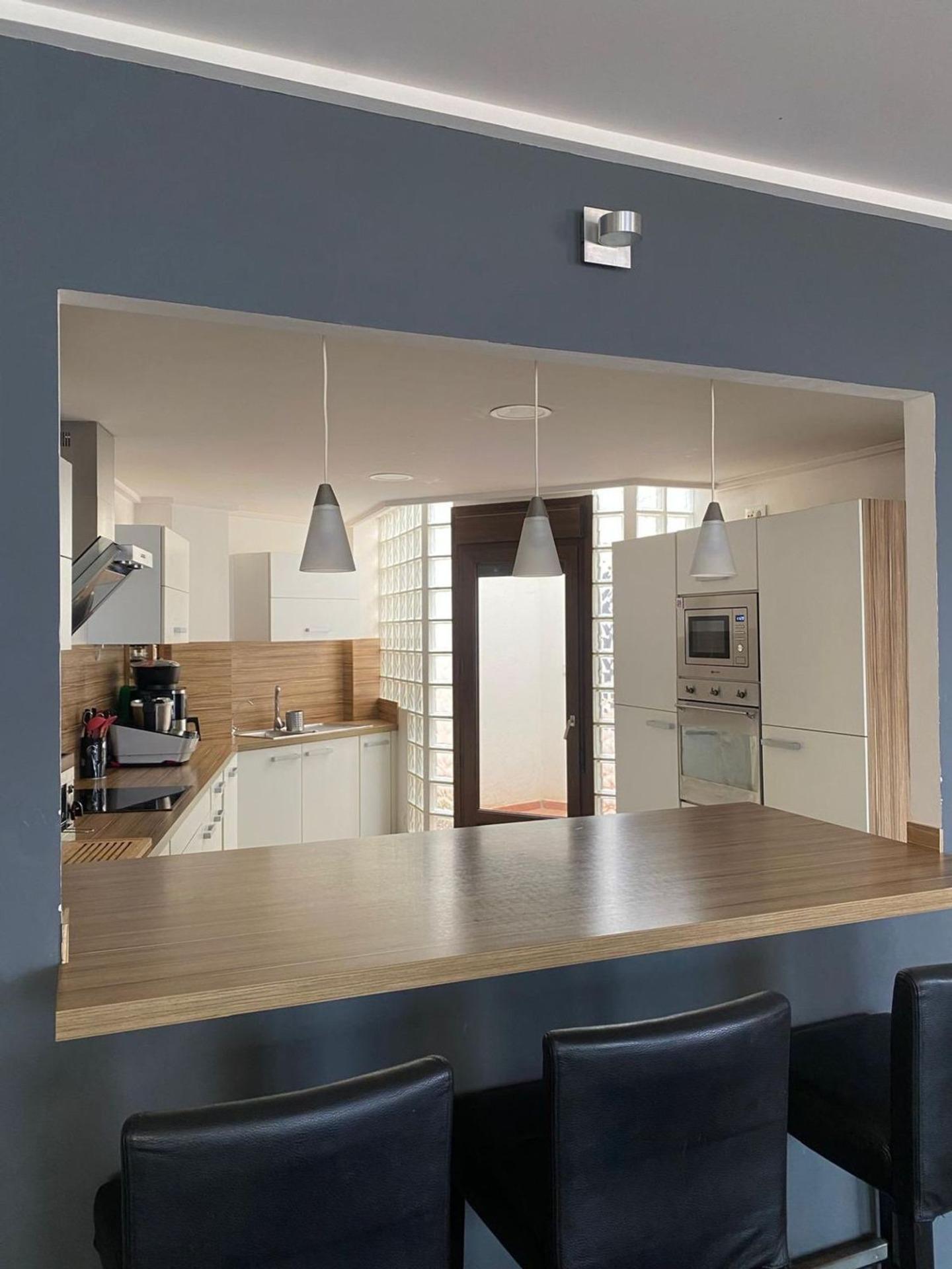 5-Bedroom Villa in Centro, Torrevieja - Image 16