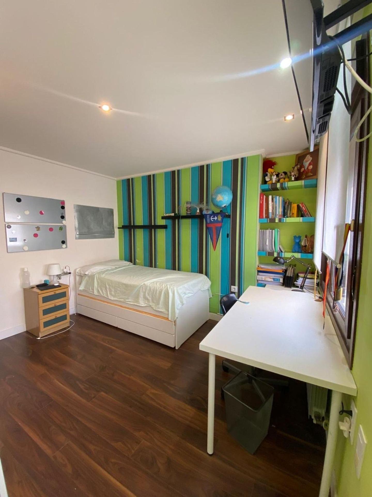 5-Bedroom Villa in Centro, Torrevieja - Image 24