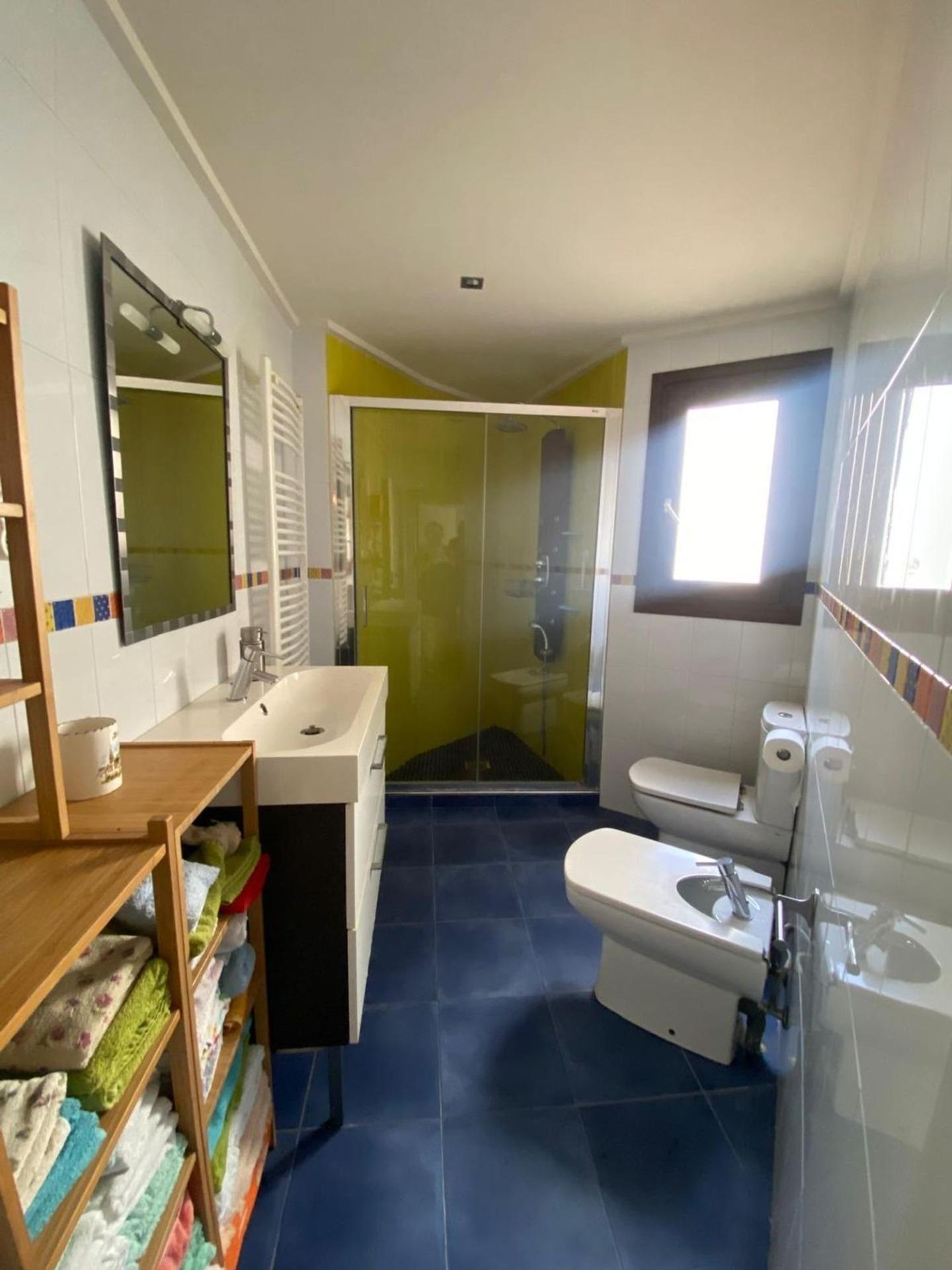 5-Bedroom Villa in Centro, Torrevieja - Image 27