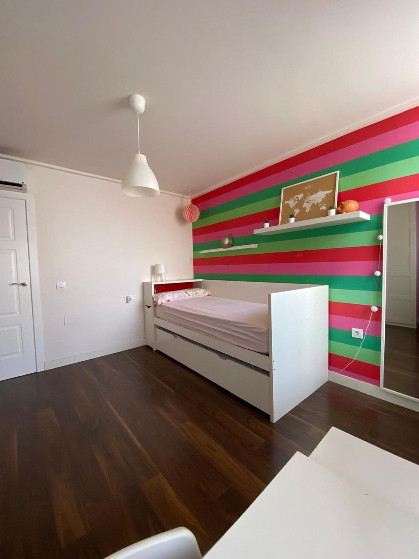 5-Bedroom Villa in Centro, Torrevieja - Image 28