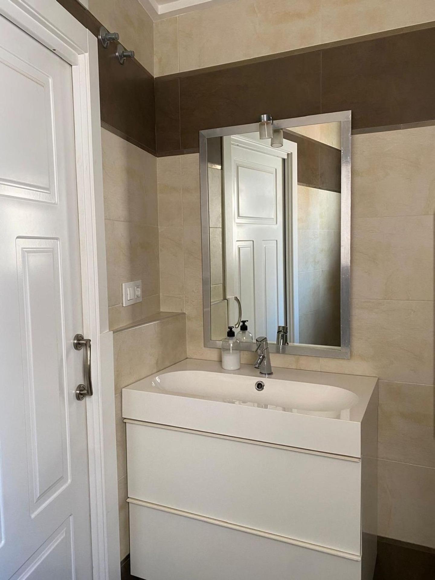 5-Bedroom Villa in Centro, Torrevieja - Image 32