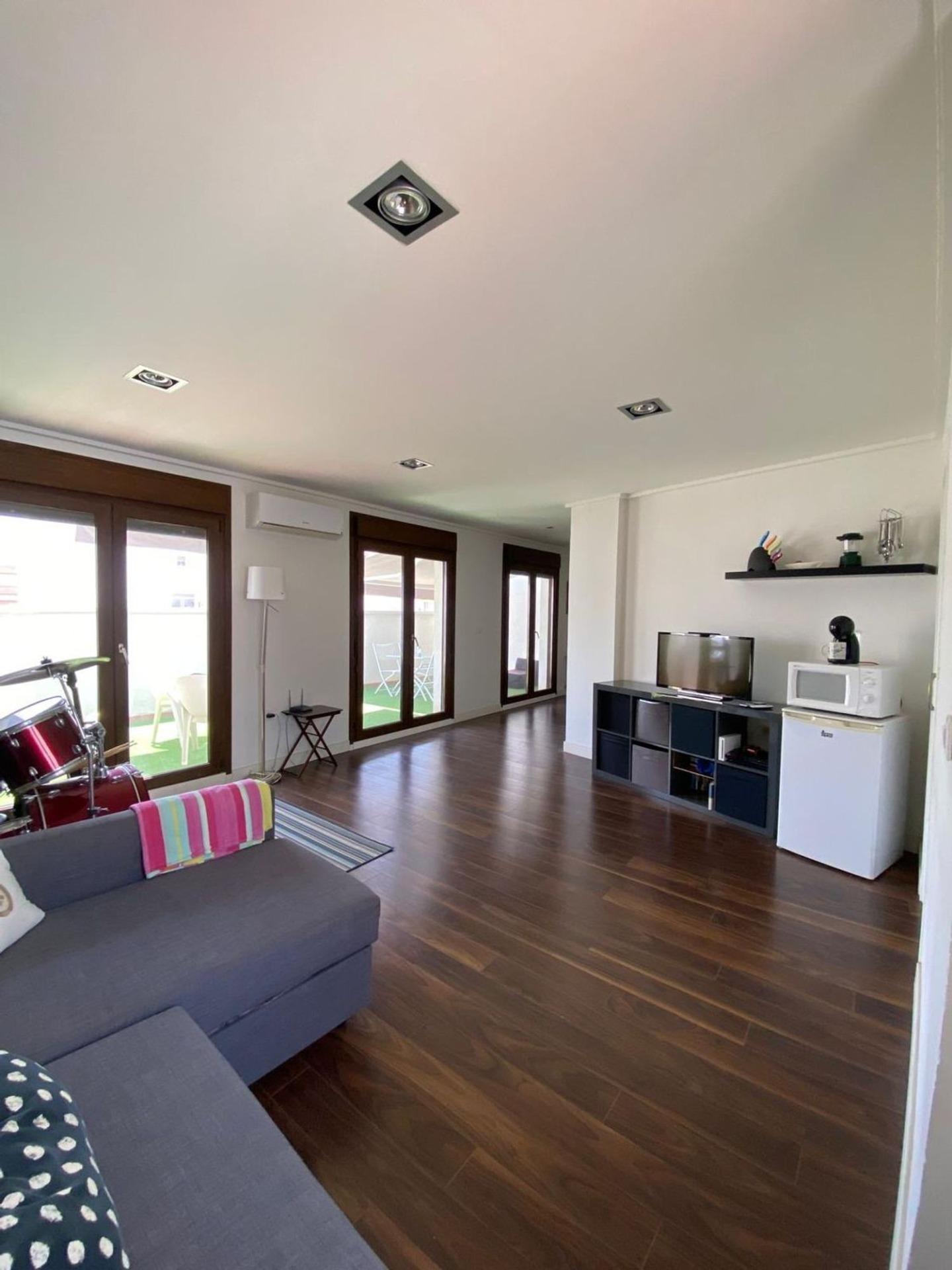 5-Bedroom Villa in Centro, Torrevieja - Image 7